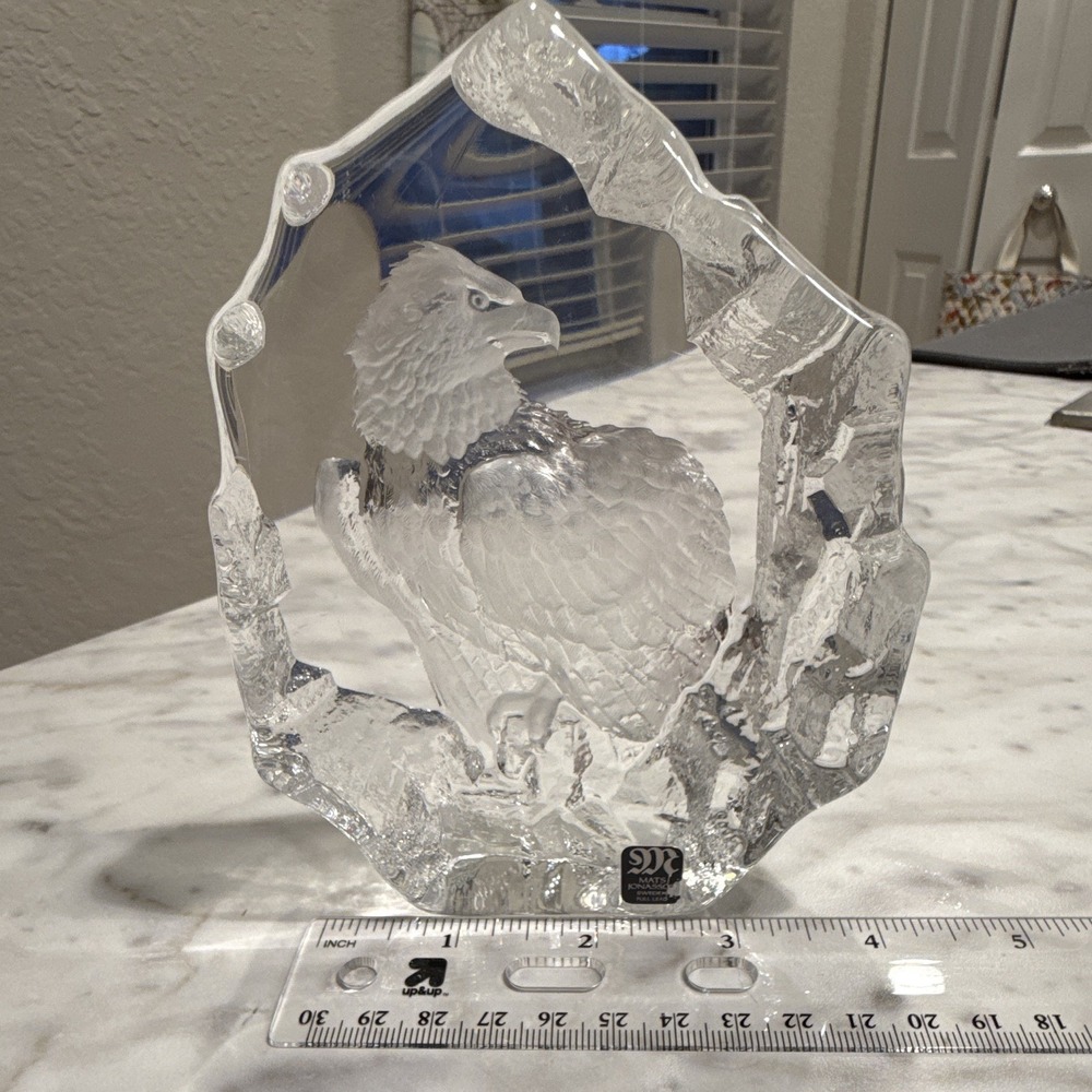 Mats Jonasson Sweden Full Lead Crystal Eagle Paperweight Art Glass Sculpture